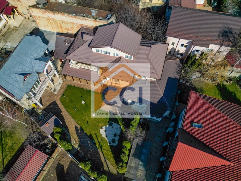 Bacau, proprietate exclusivista ultracentrala, eleganta, spatiu si rafinament