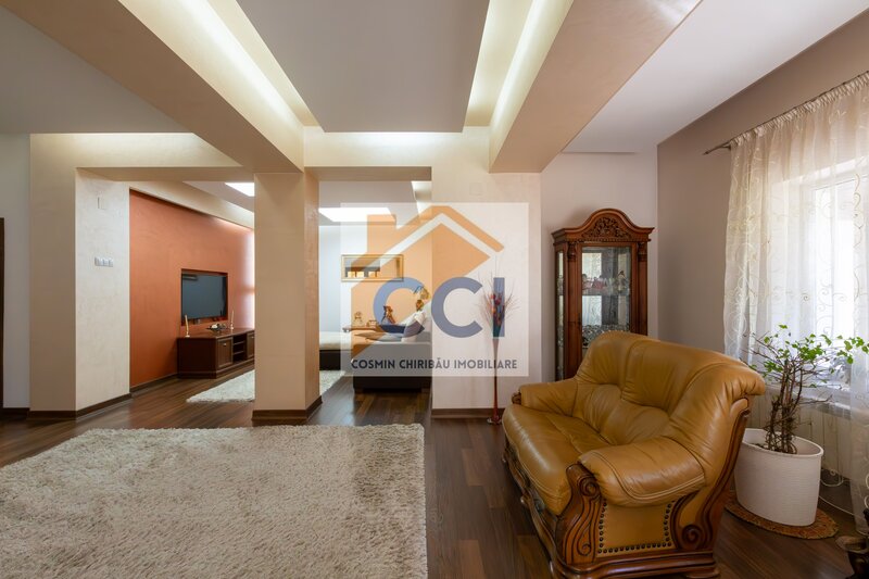 Bacau, proprietate exclusivista ultracentrala, eleganta, spatiu si rafinament